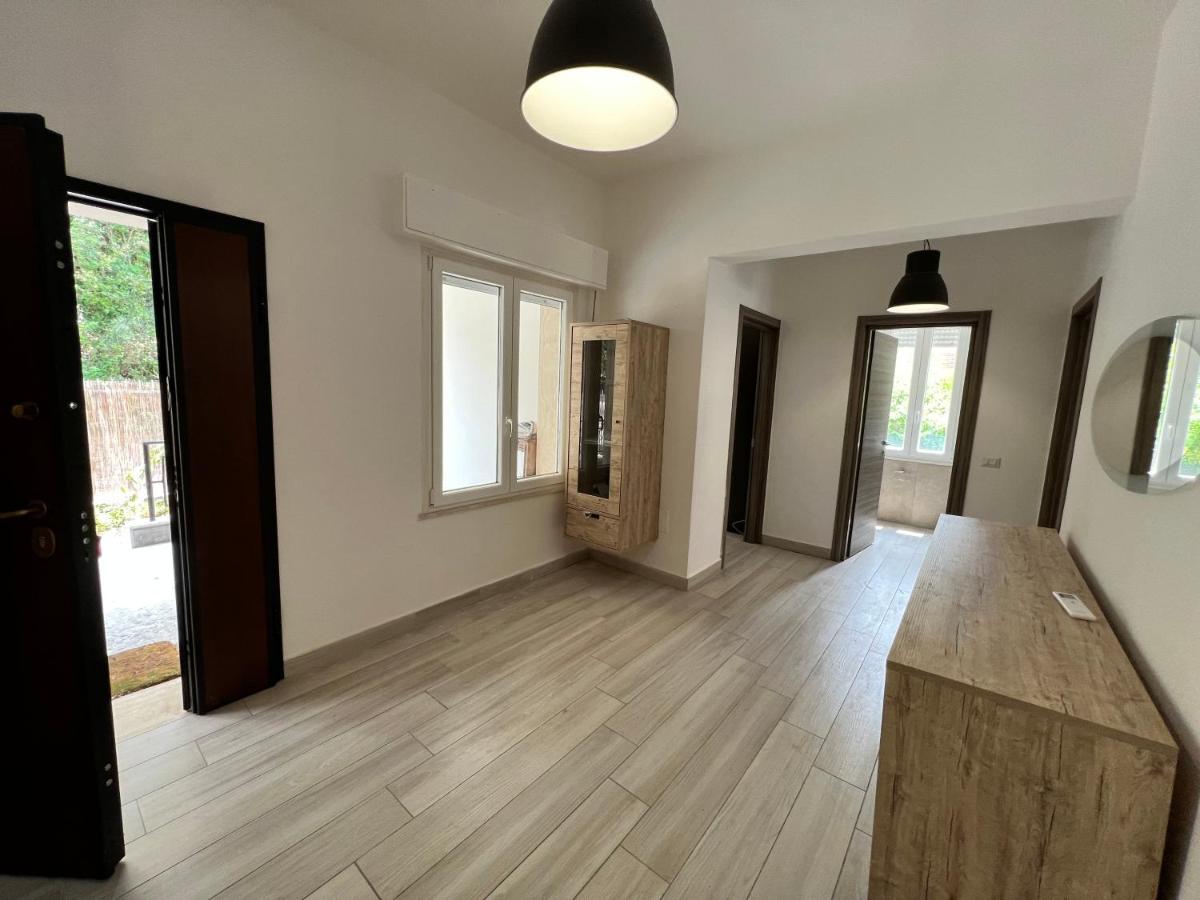 I Lecci Villa Livorno Luaran gambar