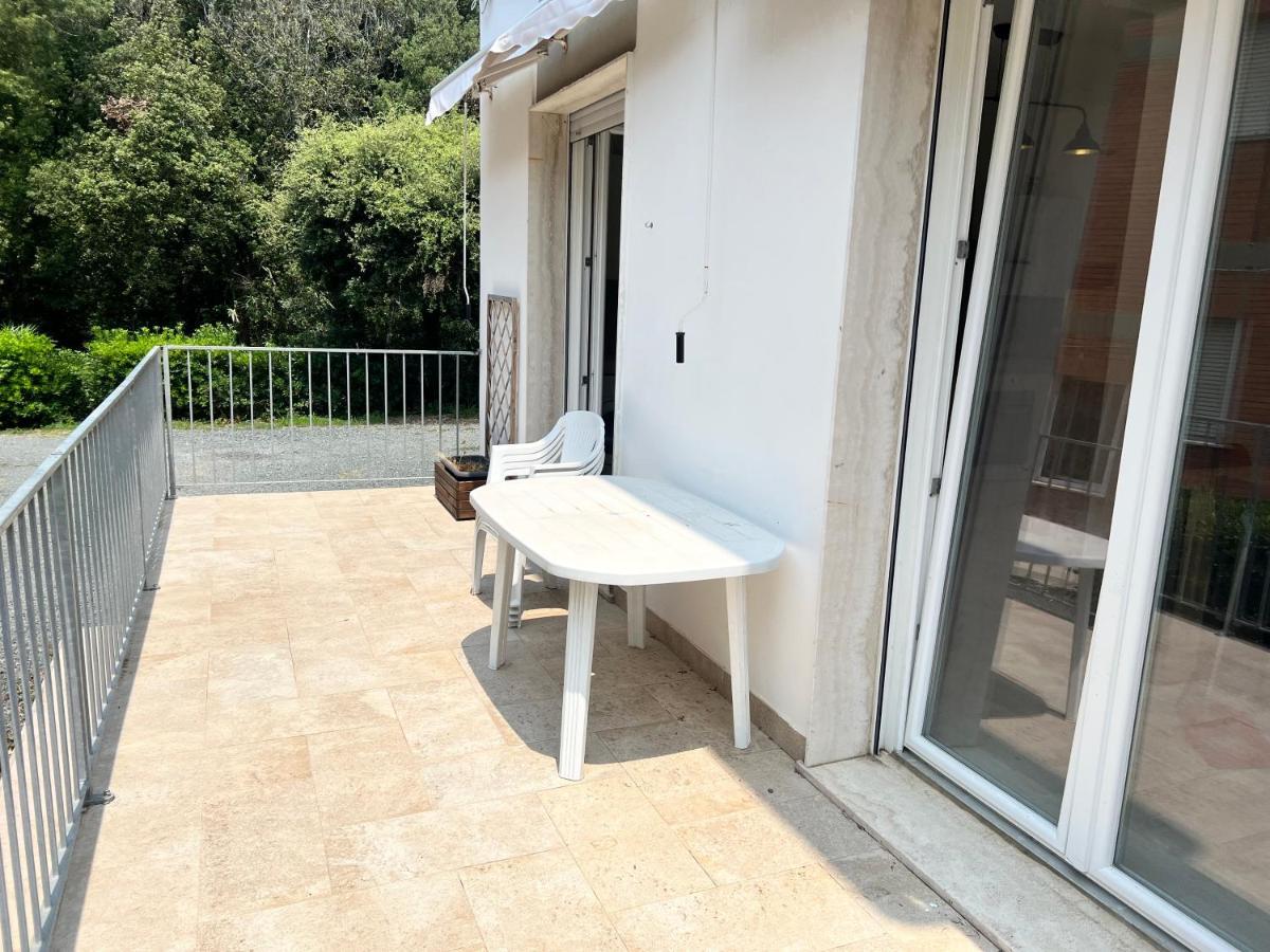 I Lecci Villa Livorno Luaran gambar