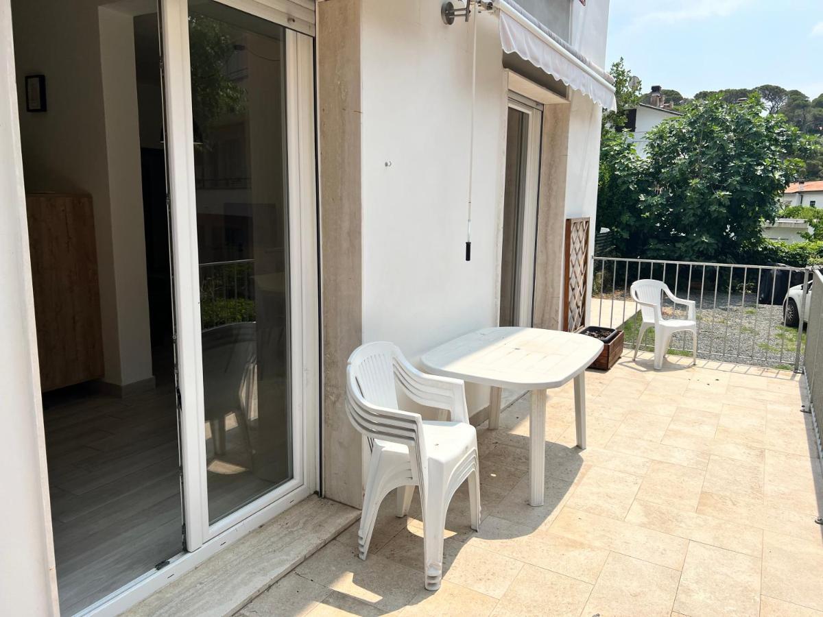 I Lecci Villa Livorno Luaran gambar