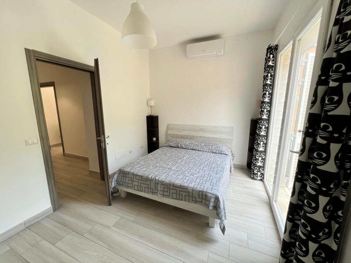 I Lecci Villa Livorno Luaran gambar